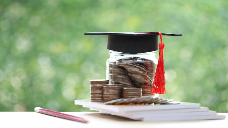 Navigating Student Finances: A Guide to Financial Literacy for
