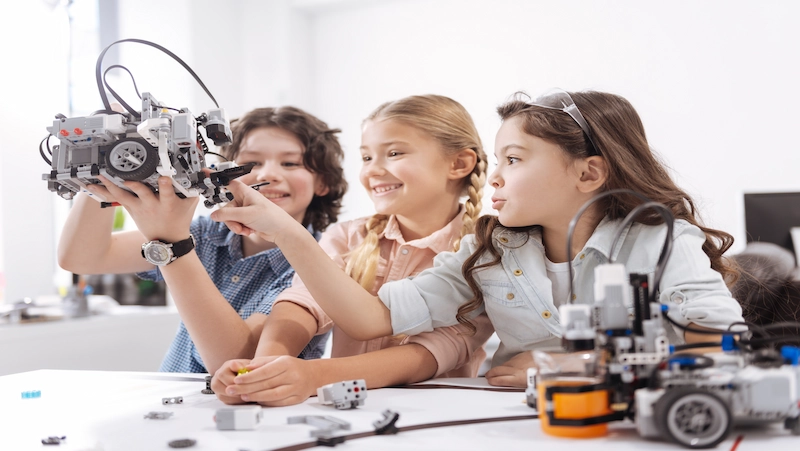 Learning with Robots: Top Free Educational Activities on Vir The