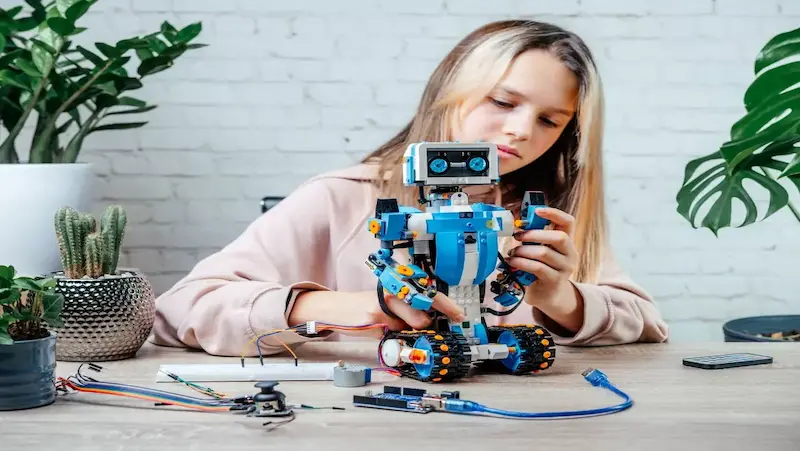 What are Simple Robotics for Kids? - BrightChamps Blog