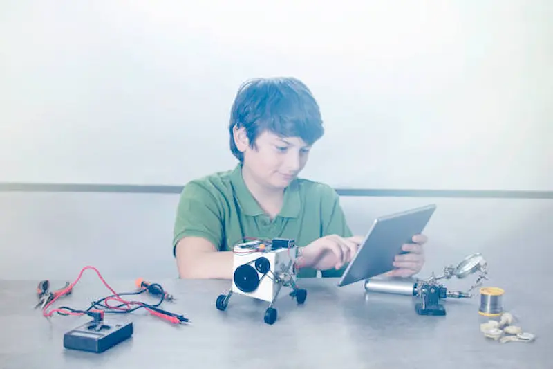Simple Robotics for Kids