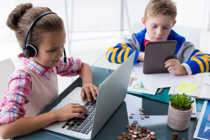 using technology for financial education