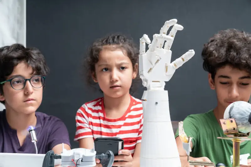 Educational Robots Overcoming Challenges